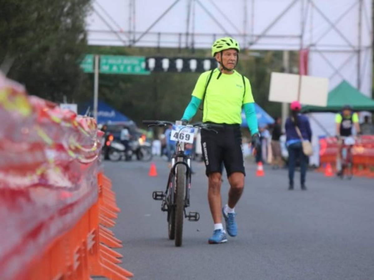 Con éxito comenzó la séptima Vuelta Ciclística EL HERALDO