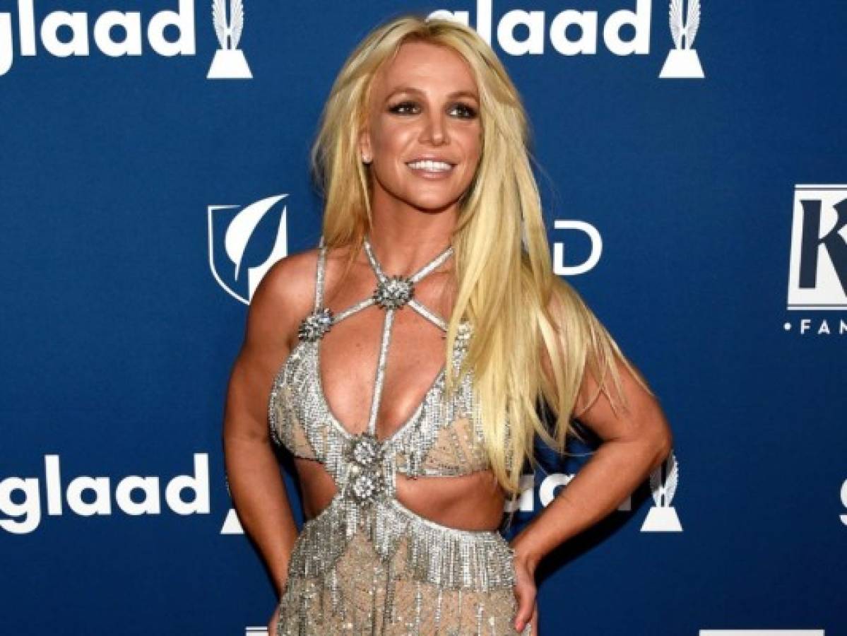 Britney Spears obtiene orden de alejamiento contra exconfidente