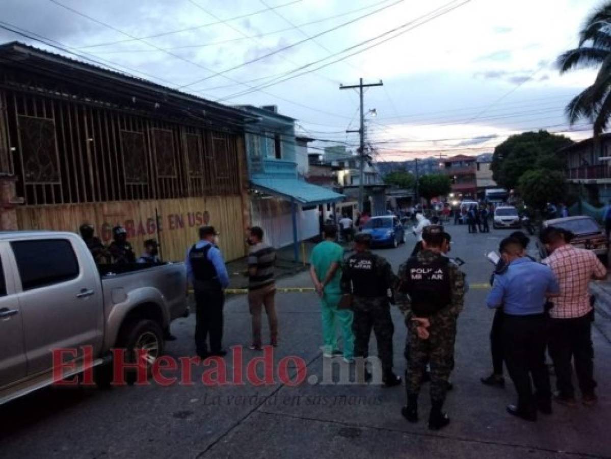 Los vecinos de la colonia capitalina se mostraron consternados ante el hecho violento que ocurrió a plena luz del día. Foto: Marvin Salgado/ EL HERALDO.