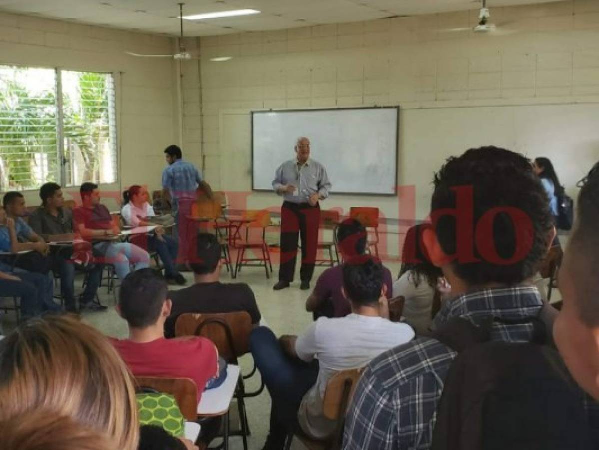 Rector de la UNAH se reúne con estudiantes del CURLP tras cinco días de protestas