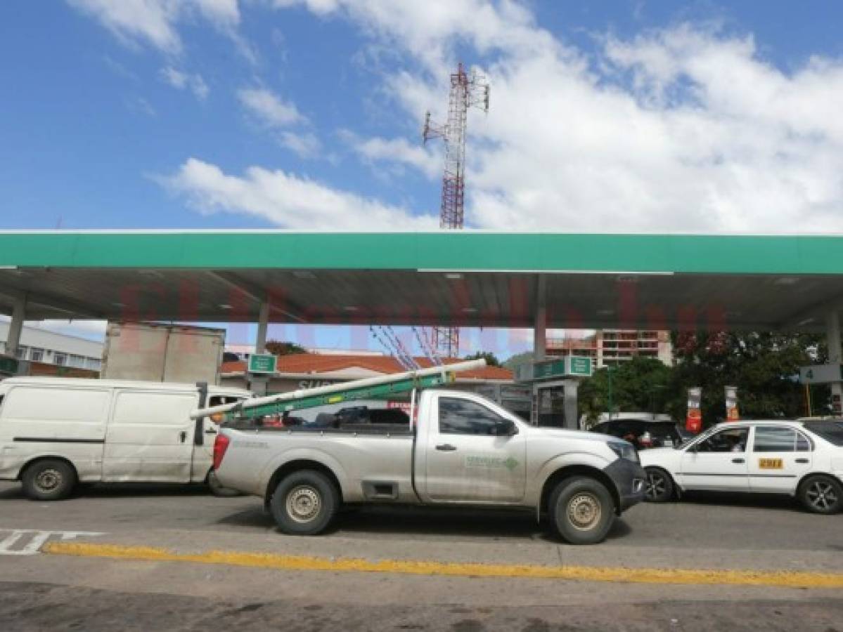 Gasolineras del país se quejan por bono a transporte
