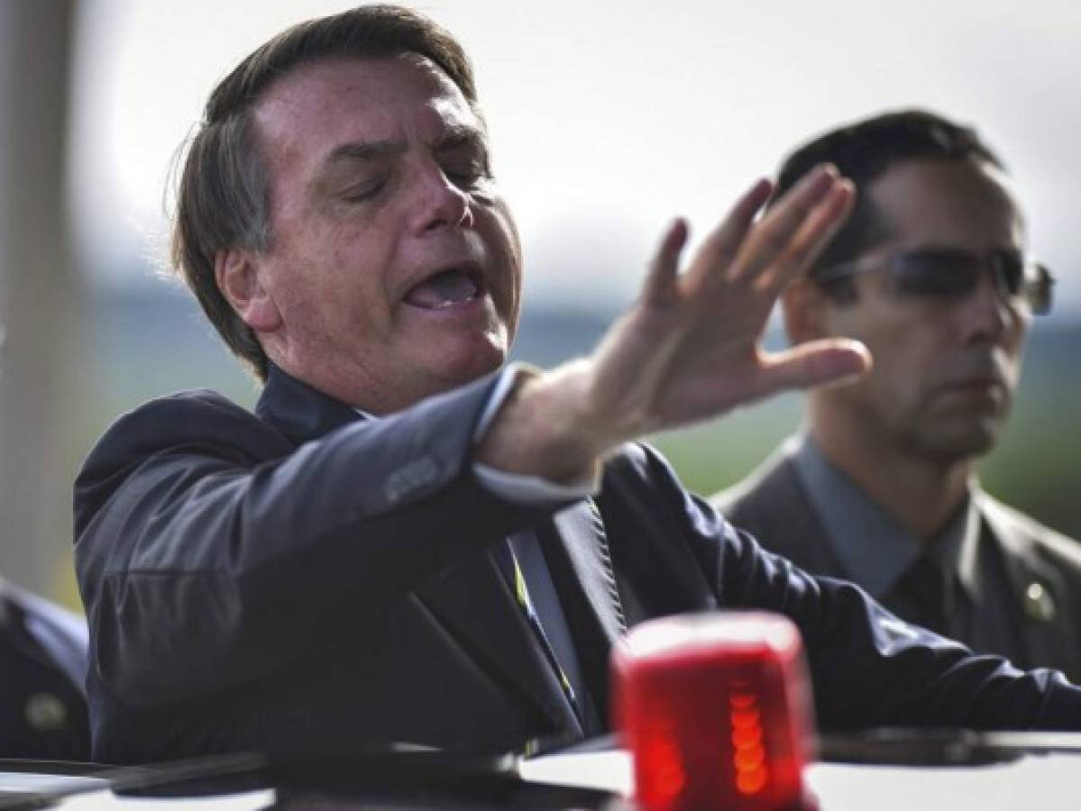 Redes sociales desafían a Bolsonaro por minimizar Covid-19 