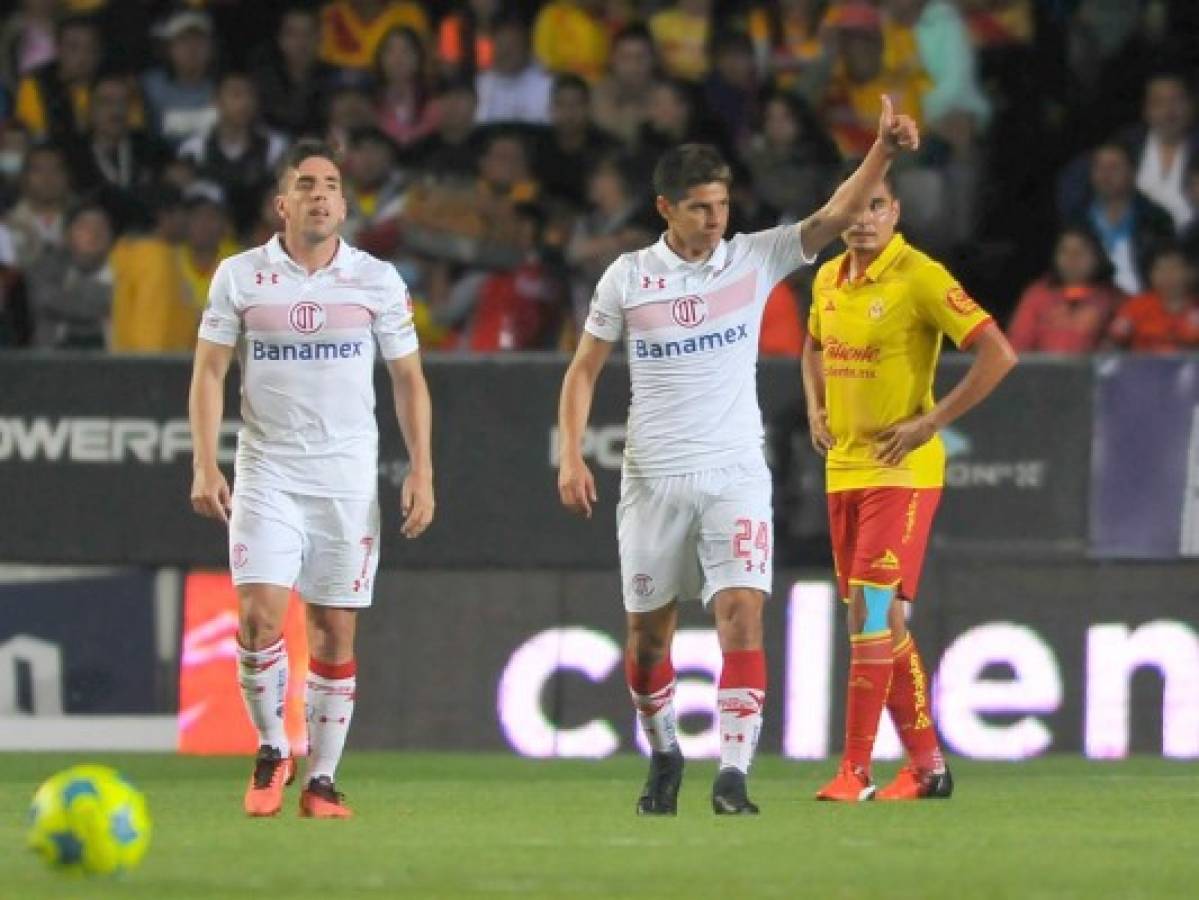 Líder Toluca vence al Morelia y Guadalajara se impone en el clásico del fútbol mexicano