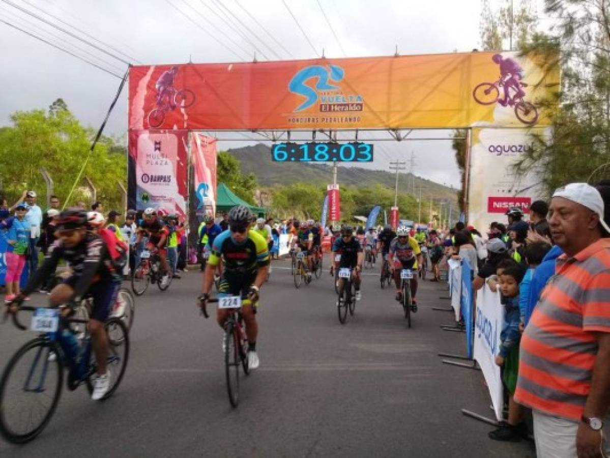 Con éxito comenzó la séptima Vuelta Ciclística EL HERALDO