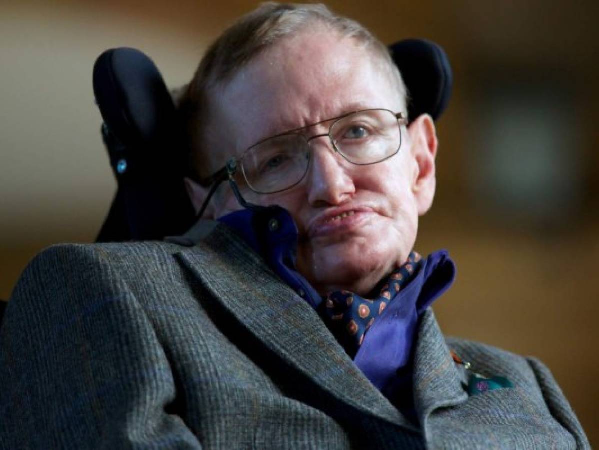 ¿Quién era Stephen Hawking, el astrofísico que falleció este miércoles?