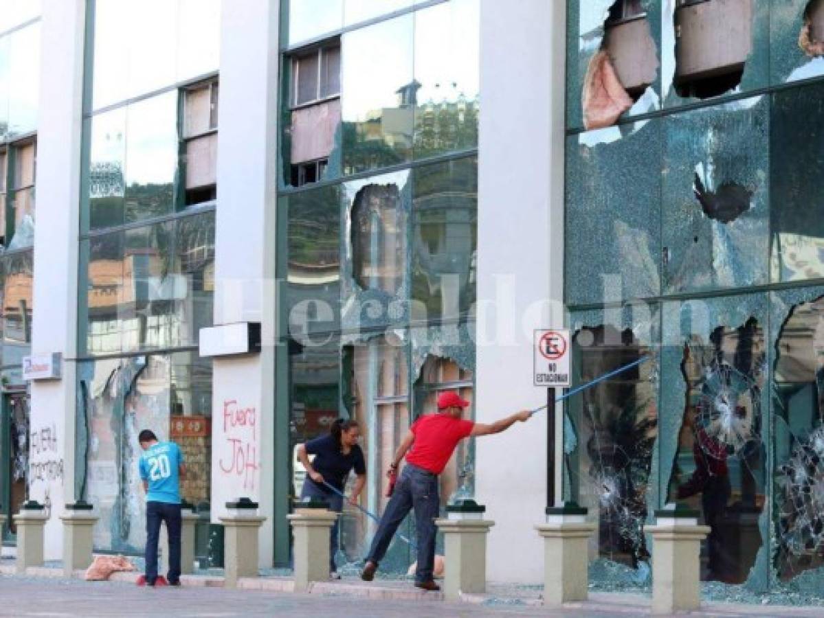 Hotel Marriot cerró operaciones temporalmente debido a destrozos dejados por manifestantes