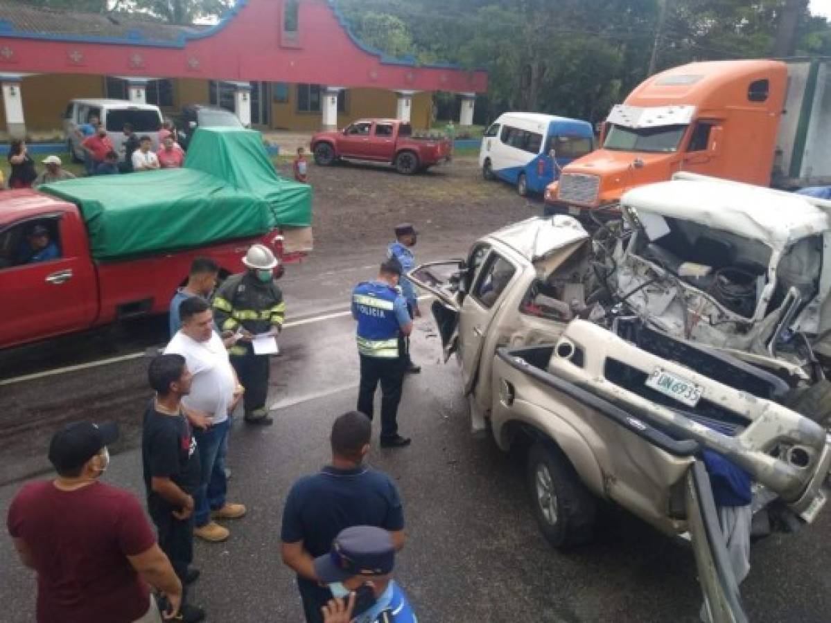 Dos muertos y un herido deja trágico choque en Santa Cruz de Yojoa