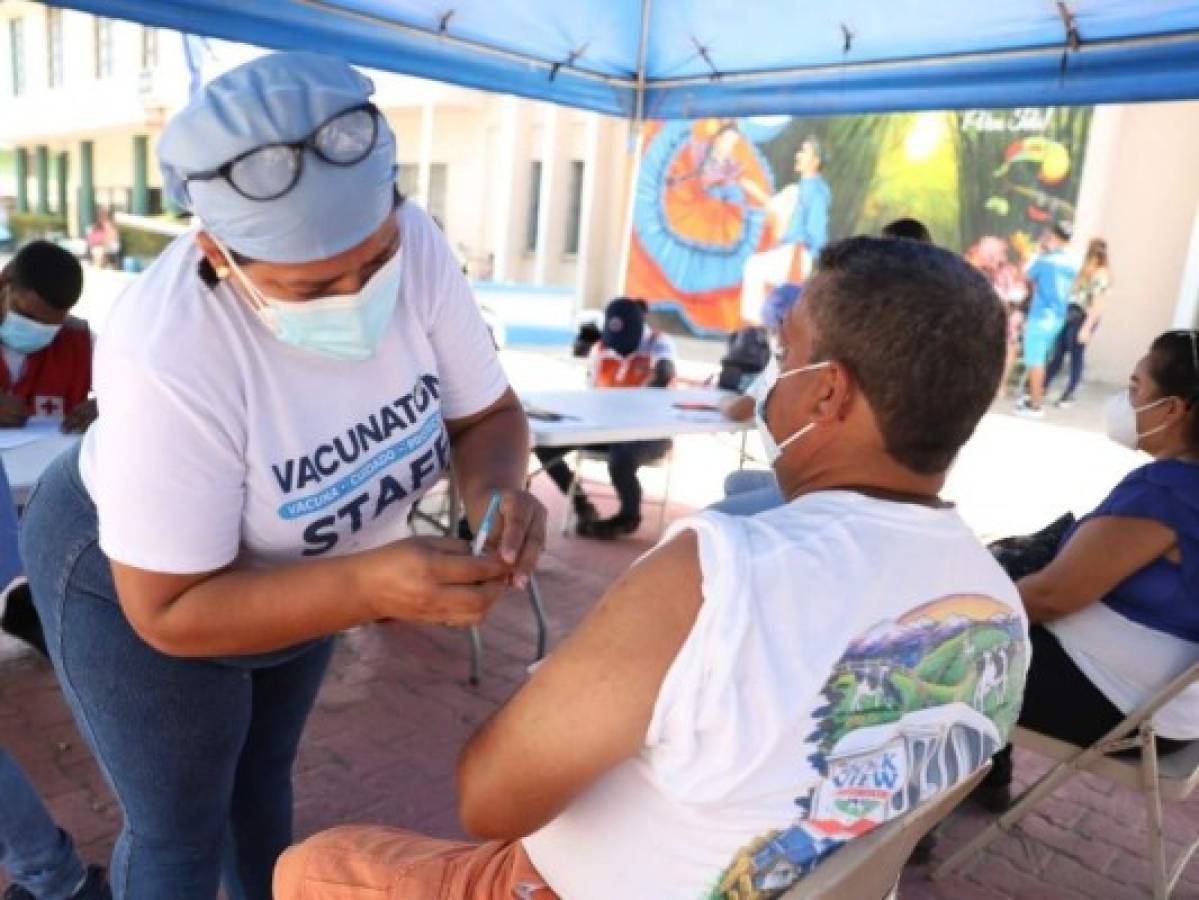 Más de 34 mil hondureños asistieron al 'Vacunatón' en el litoral atlántico