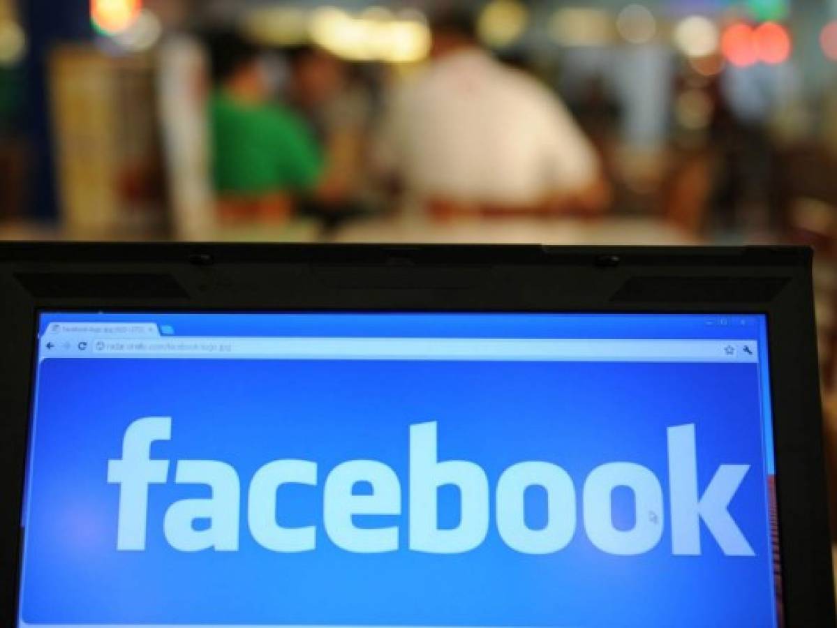 Facebook pagó 10 mil dólares a niño que encontró error