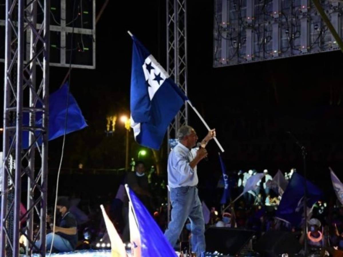 'Hoy las encuestas dicen que vamos adelante… ¡Gobernaré para todos los hondureños!”: Papi en cierre de campaña