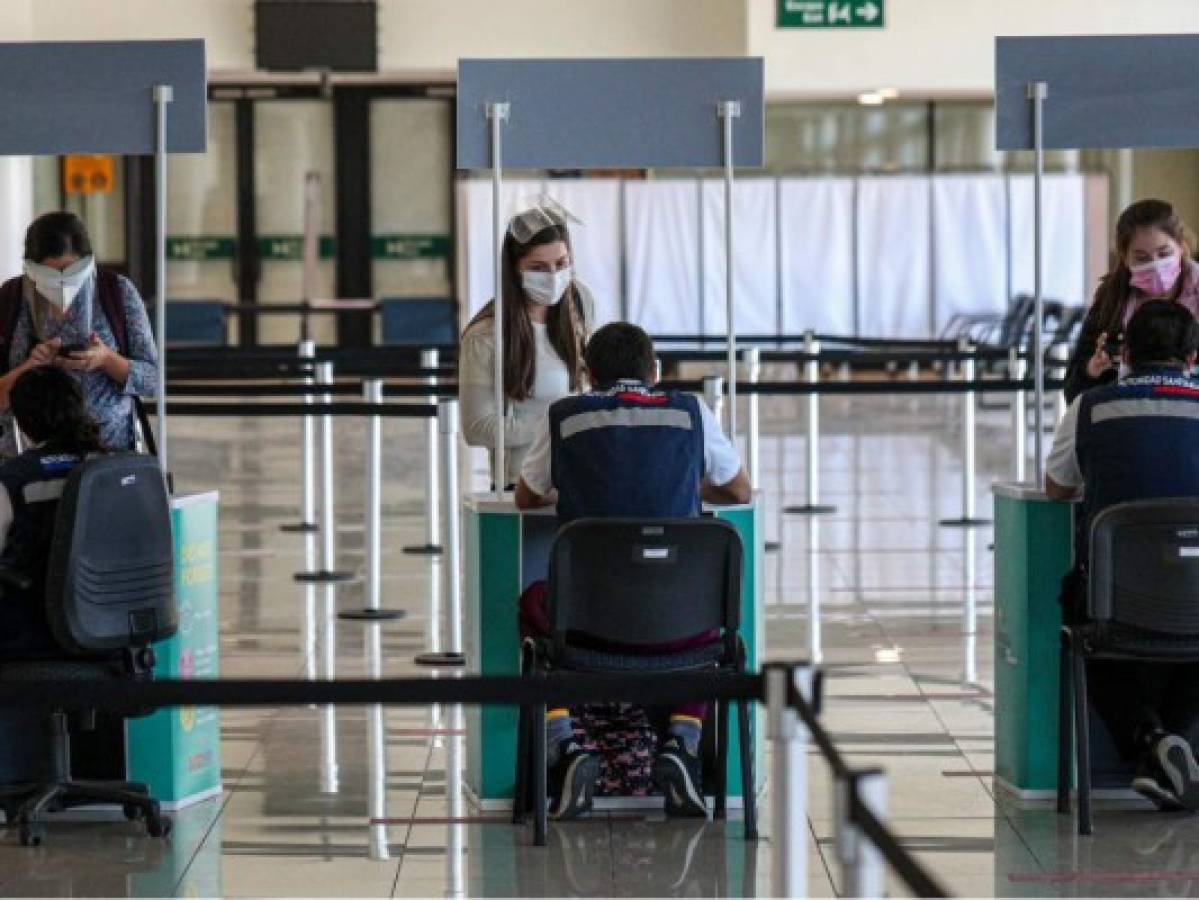 Ecuador dispone cuarentena a pasajeros que lleguen de Brasil