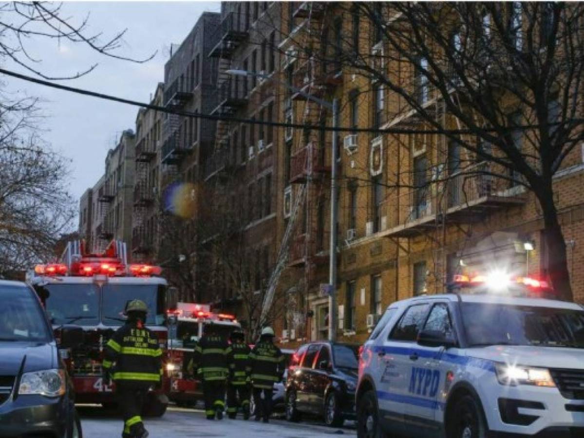 Niño que jugaba con estufa causó terrible incendio en Nueva York, Estados Unidos