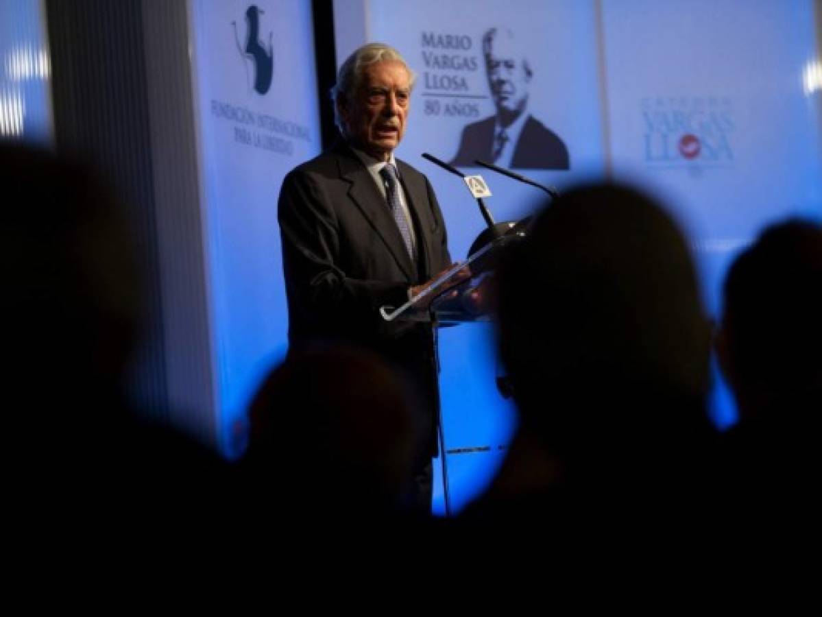 Mario Vargas Llosa es nombrado en los Papeles Panamá