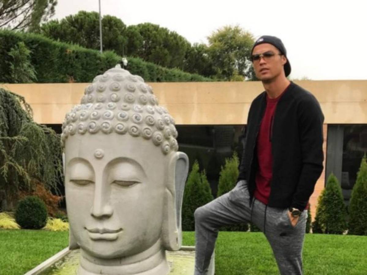 Foto de Cristiano Ronaldo enfurece a los budistas