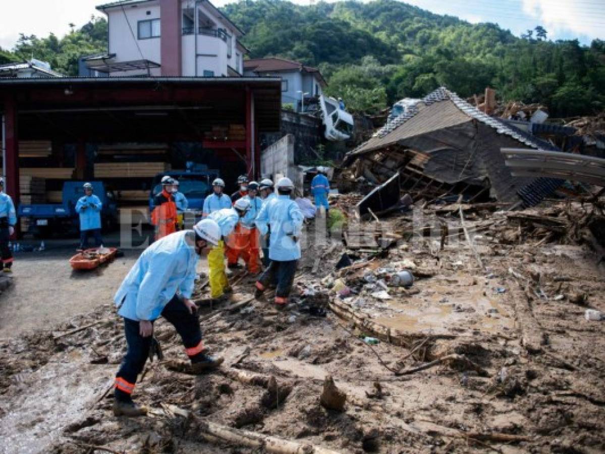 Aumentan a 156 los muertos por lluvias en Japón y sigue la búsqueda de supervivientes