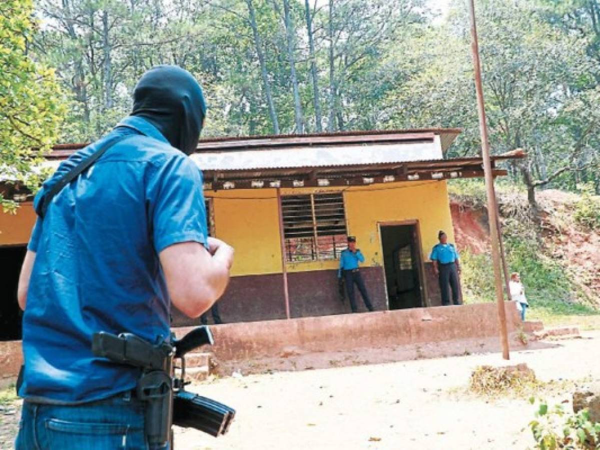 Municiones y cocaína de la Mara Salvatrucha hallan en una escuela de San Pedro Sula
