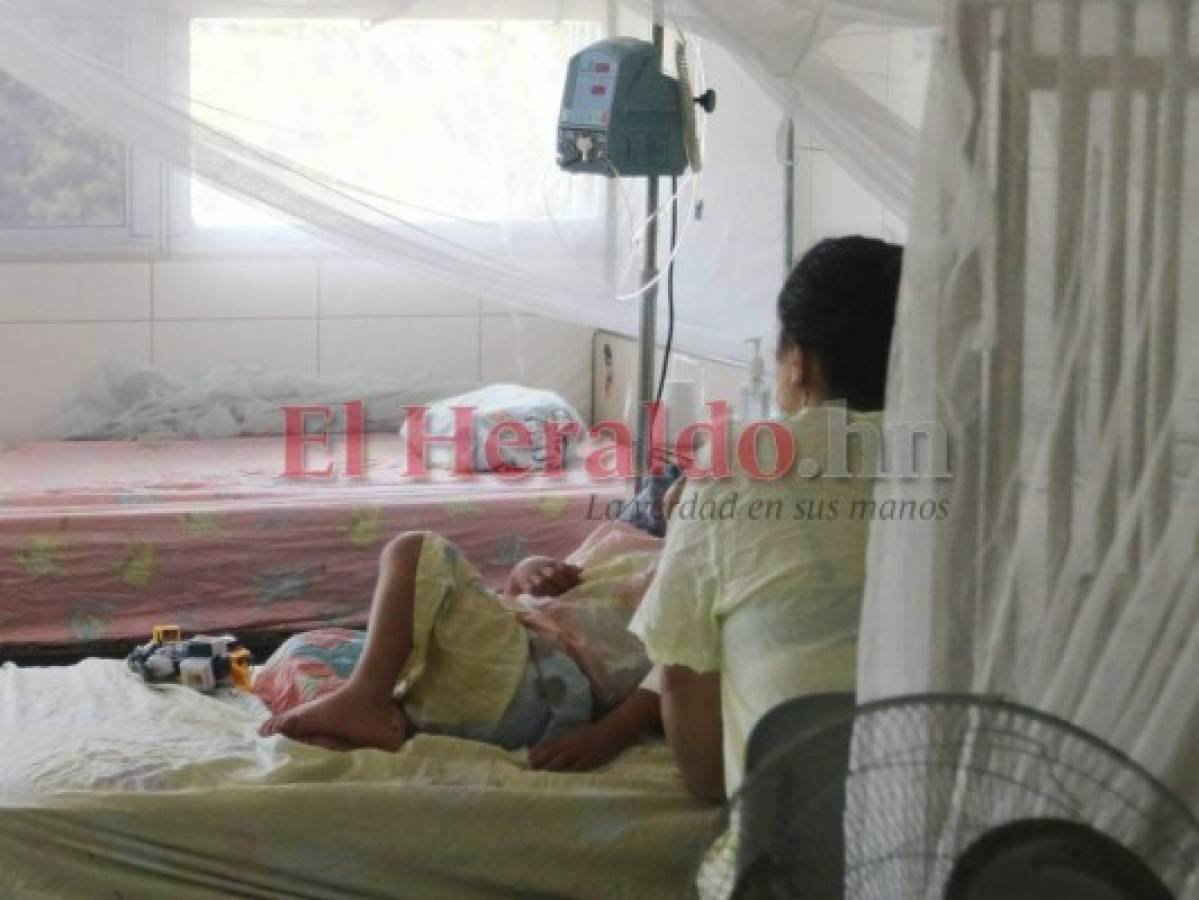 'Cómo algo tan insignificante puede causar tanto daño...', angustia de padres de menores con dengue