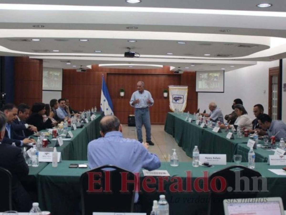 Reducción del ISV y del ISR plantea Nasry 'Tito' Asfura a empresarios