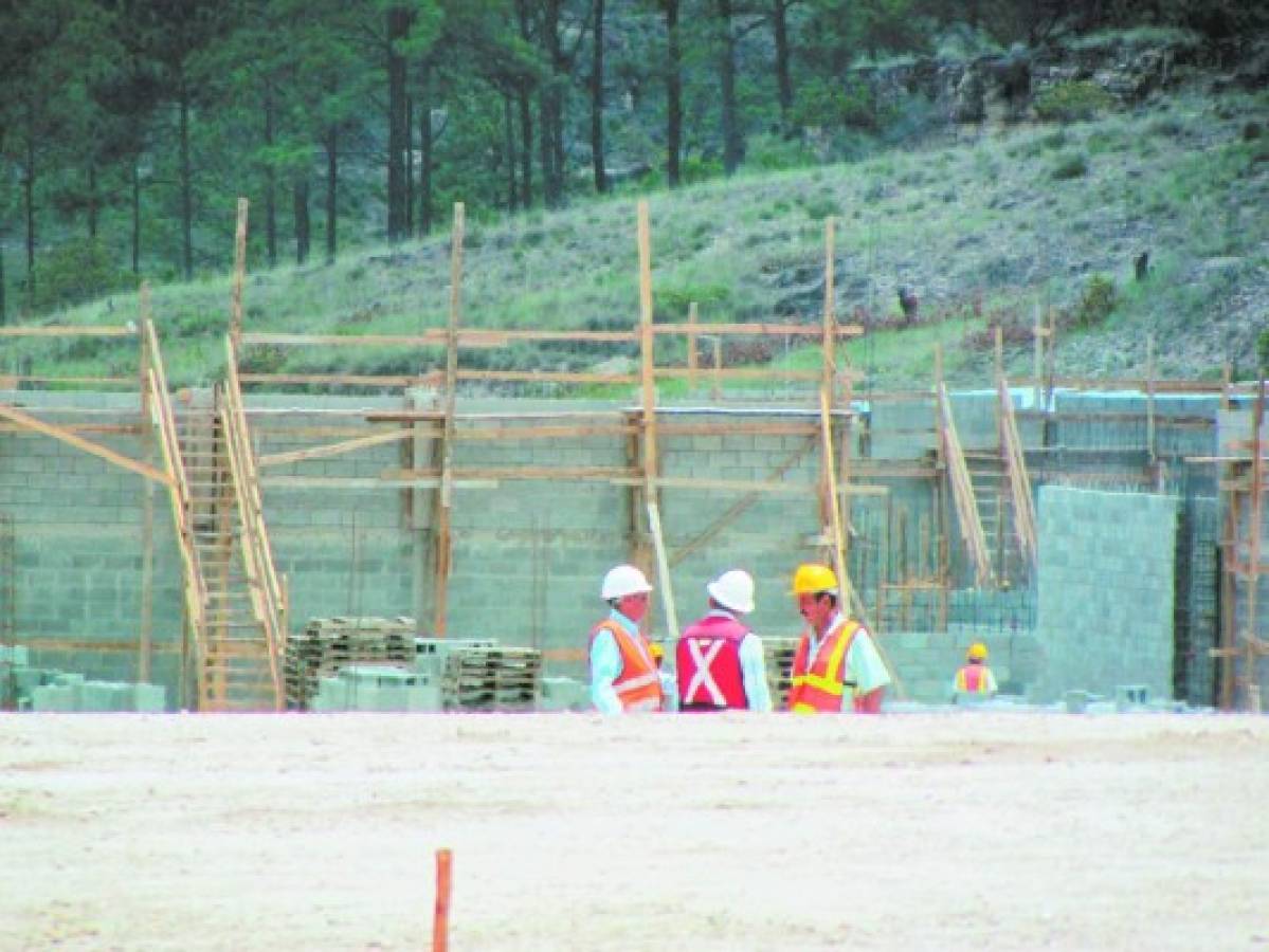 Avanza construcción del penal, pese a quejas de vecinos