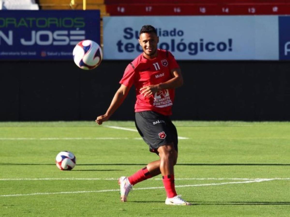 Alajuelense, club donde juega Alex López, vuelve al triunfo en Costa Rica
