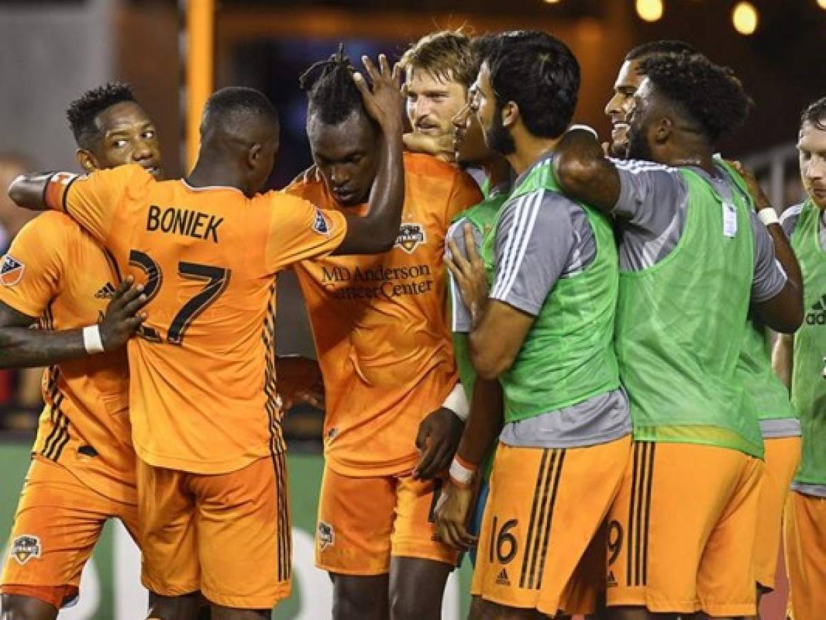 VDEO: Alberth Elis anotó un doblete con el Houston Dynamo