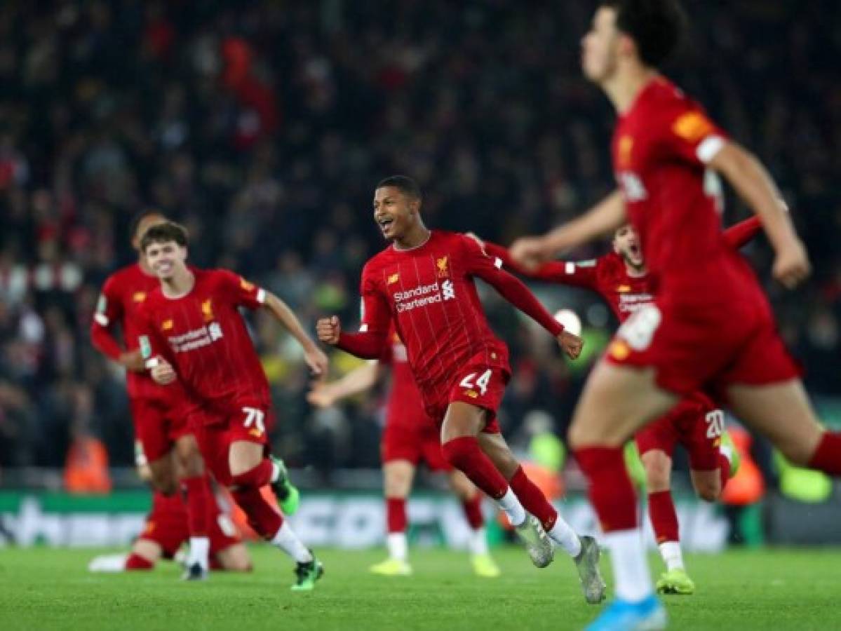 En penales, Liverpool elimina al Arsenal de la Copa de Liga