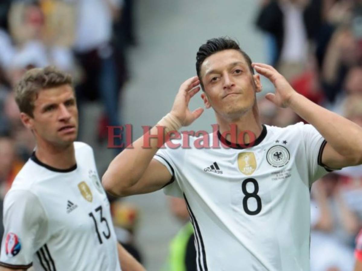 Erdogan es acusado en Alemania de utilizar caso Mesut Özil para Eurocopa 2024