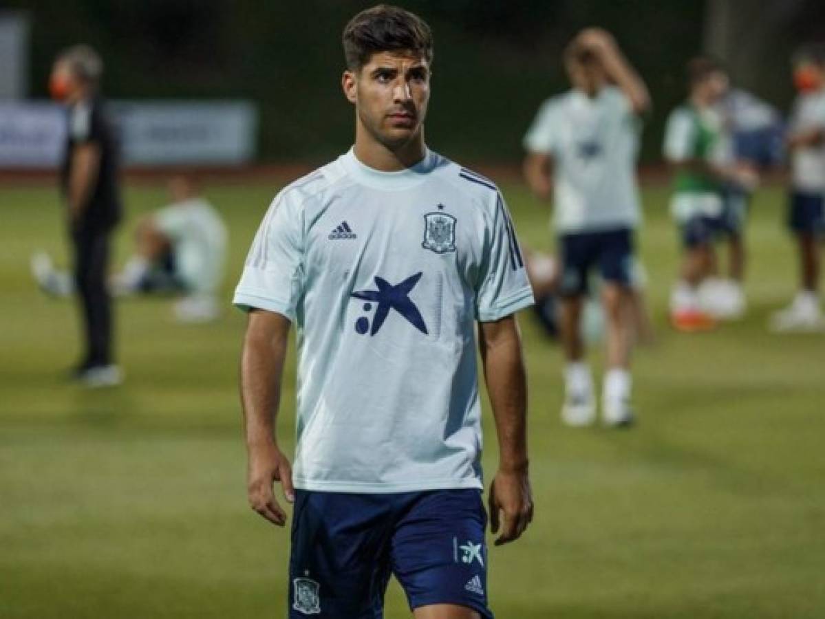 Asensio abandonó la concentración de España por un edema en la rodilla