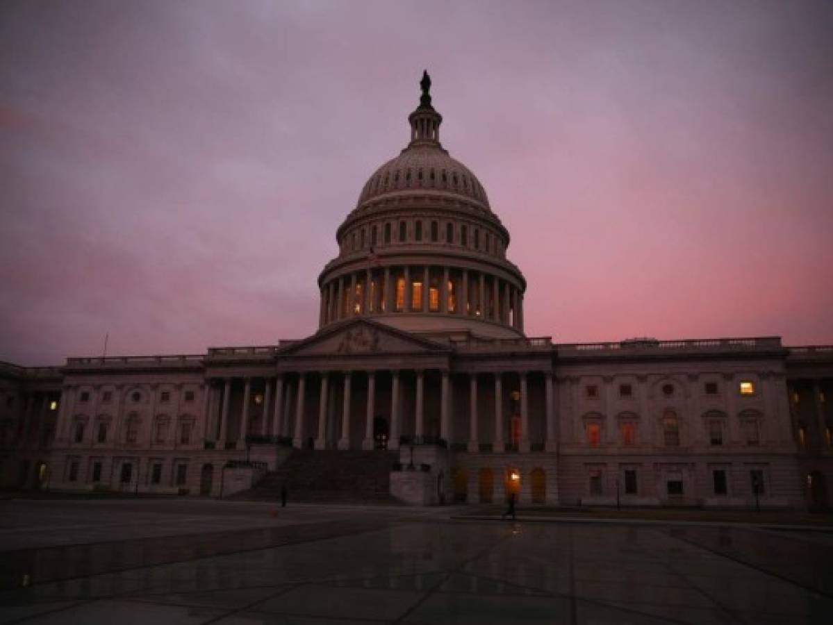 Senado de Estados Unidos logra acuerdo para reabrir el gobierno federal