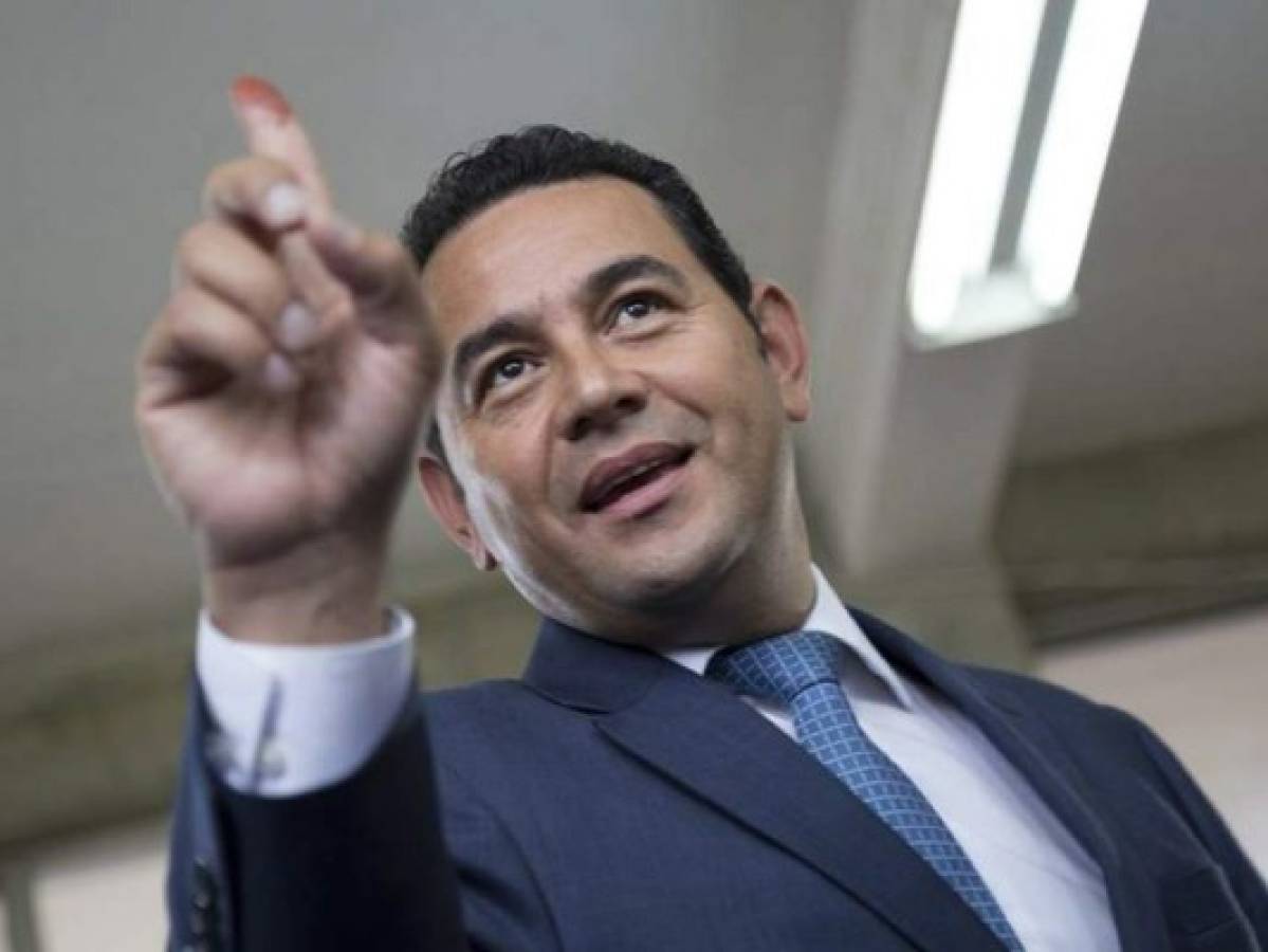 Guatemaltecos insisten en bloqueos para exigir renuncia de presidente Jimmy Morales