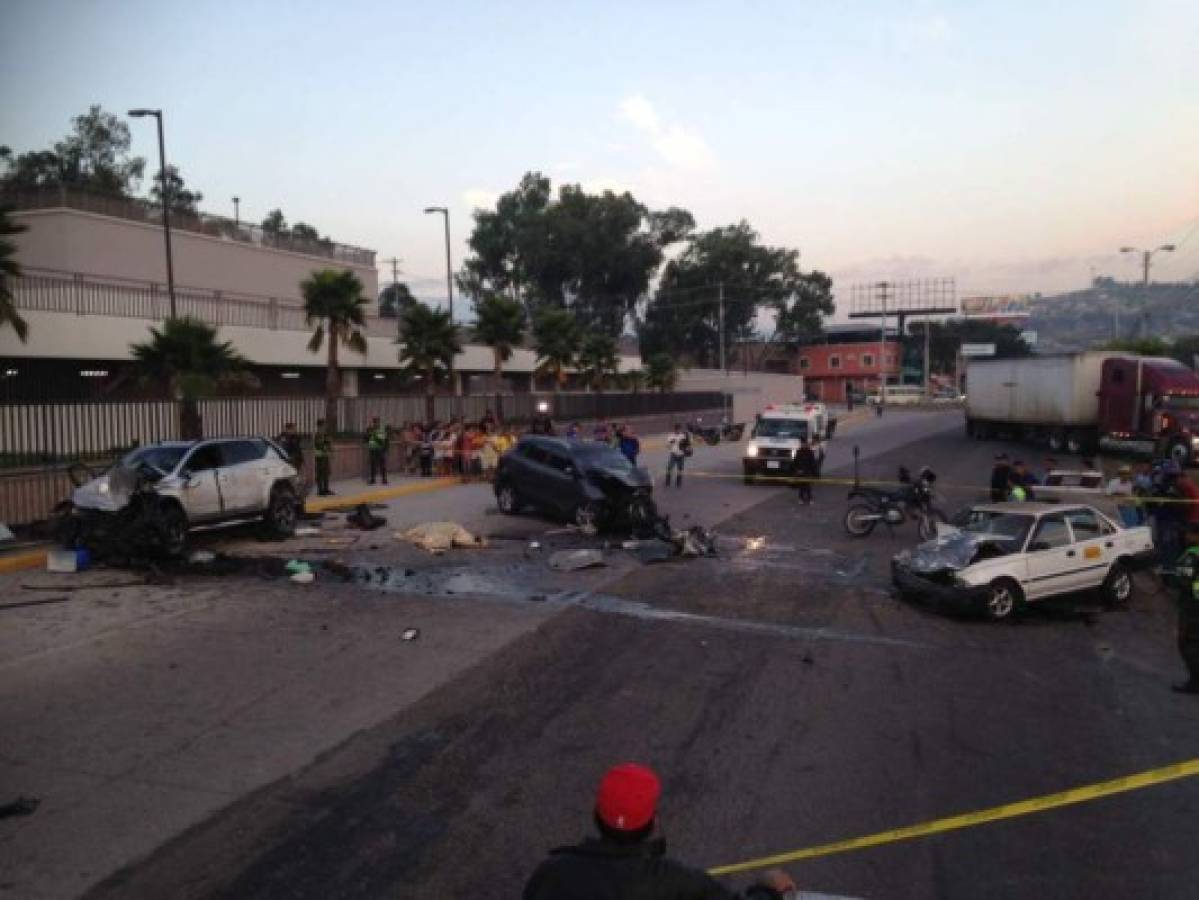 Dos muertos y varios heridos deja accidente frente al Banco Central de Honduras (BCH)