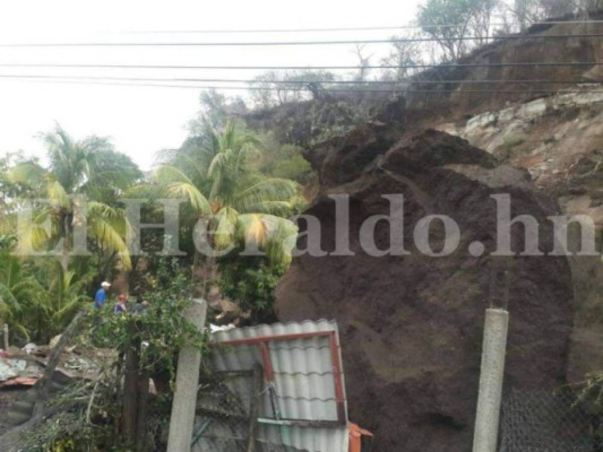 Tres personas mueren al derrumbarse su vivienda en Marcovia, Choluteca
