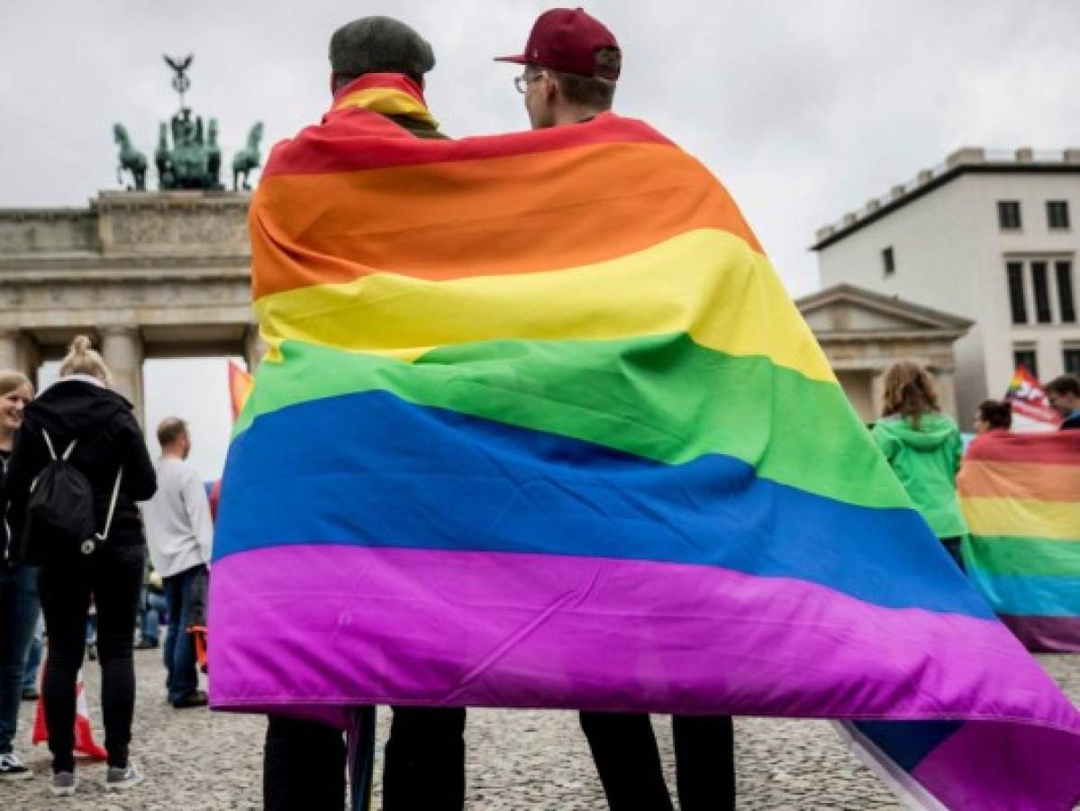 Parlamento alemán aprueba matrimonios homosexuales