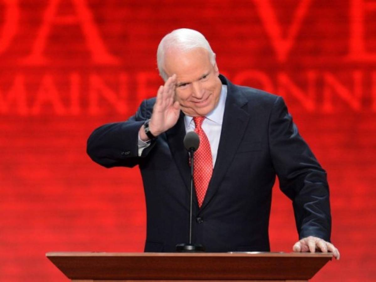Los cuatro momentos más polémicos de la vida política de John McCain