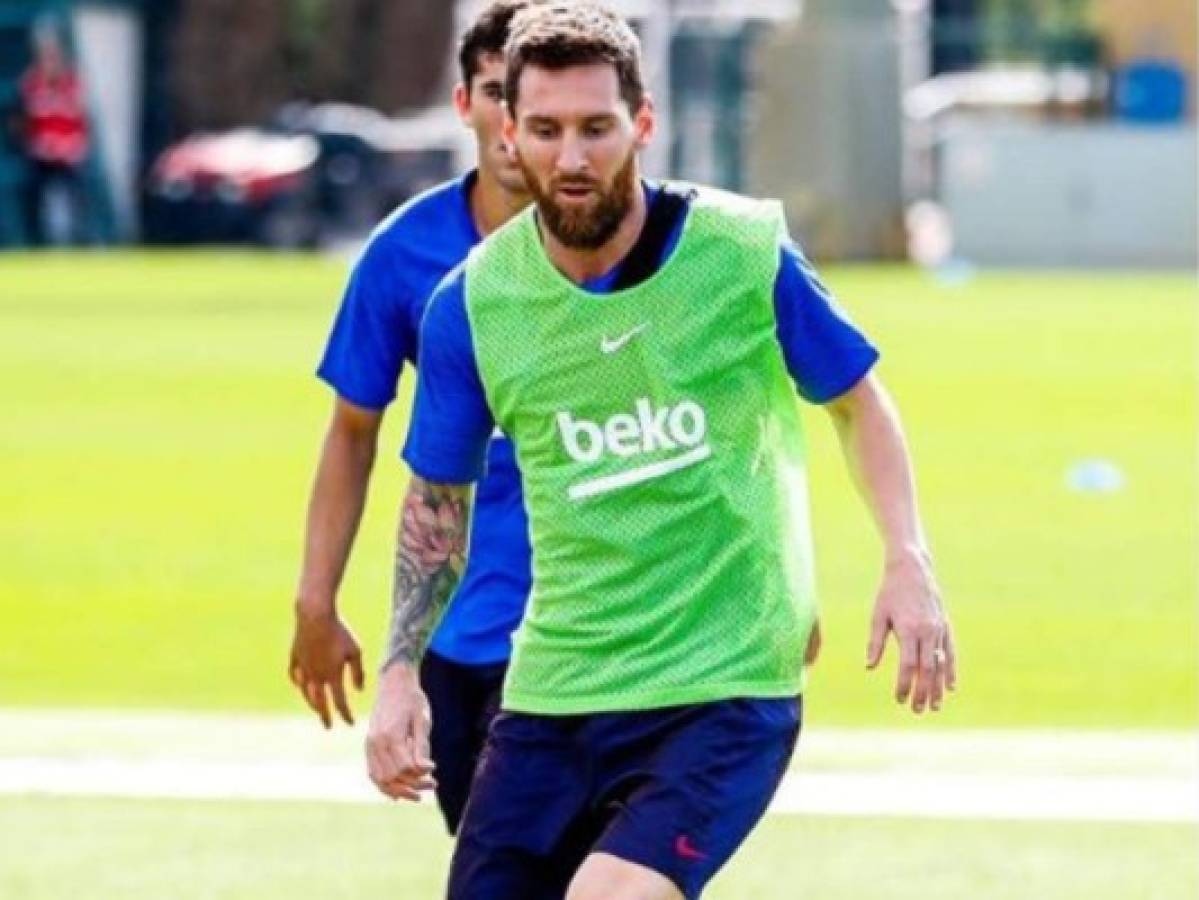 Messi entrena de nuevo con el Barcelona a dos días de enfrentar al Borussia