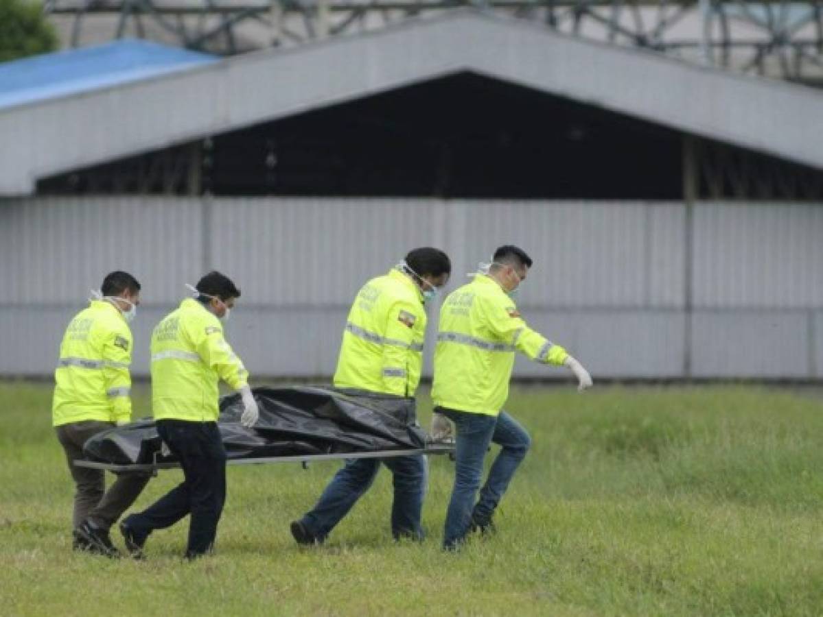 Polizones que murieron al caer de un avión eran ecuatorianos