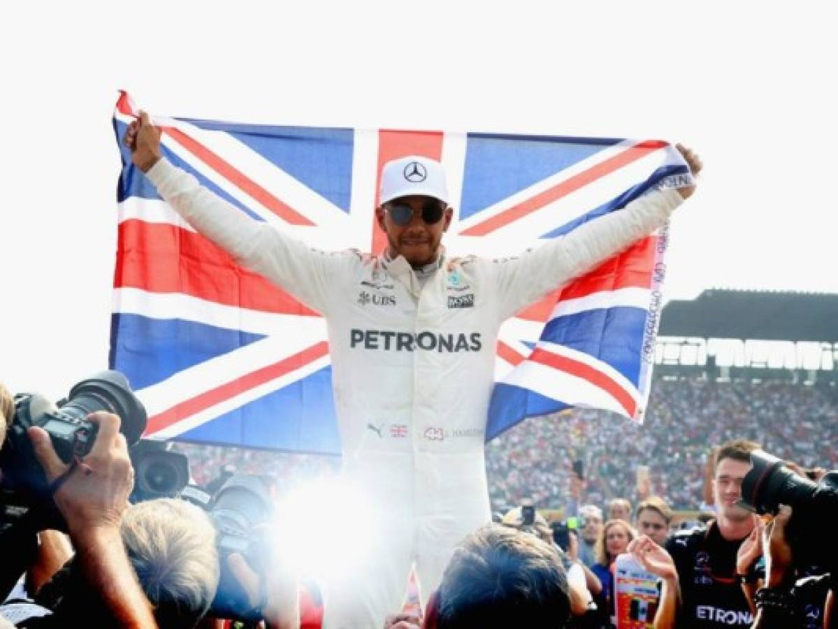 Hamilton logró el inminente título de F1 con un guión que no le permitió lucir