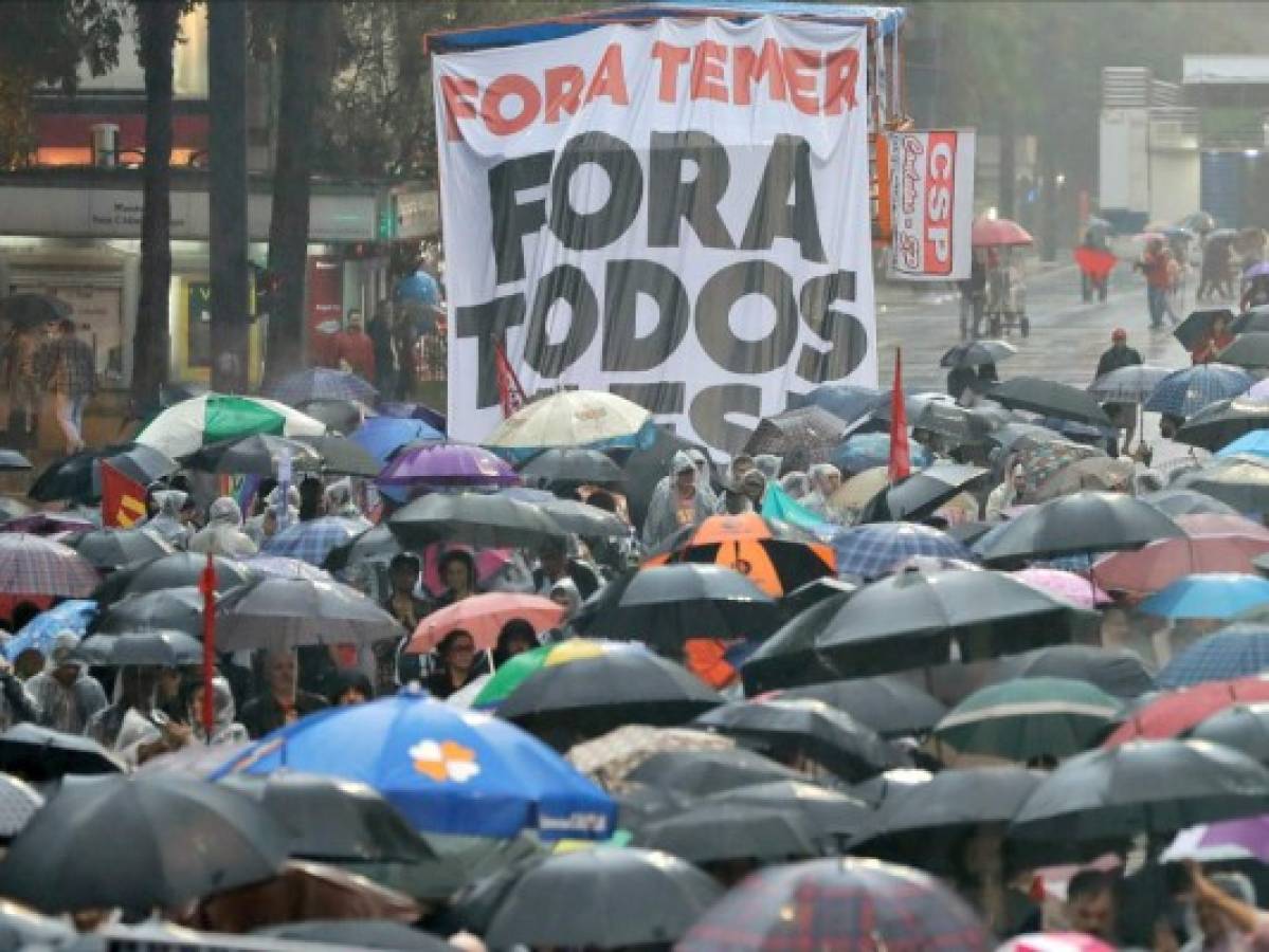 Marchan en Brasil para pedir renuncia del presidente Michel Temer