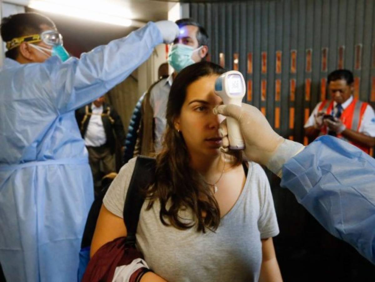 Perú prohíbe espectáculos con más de 300 personas por coronavirus  