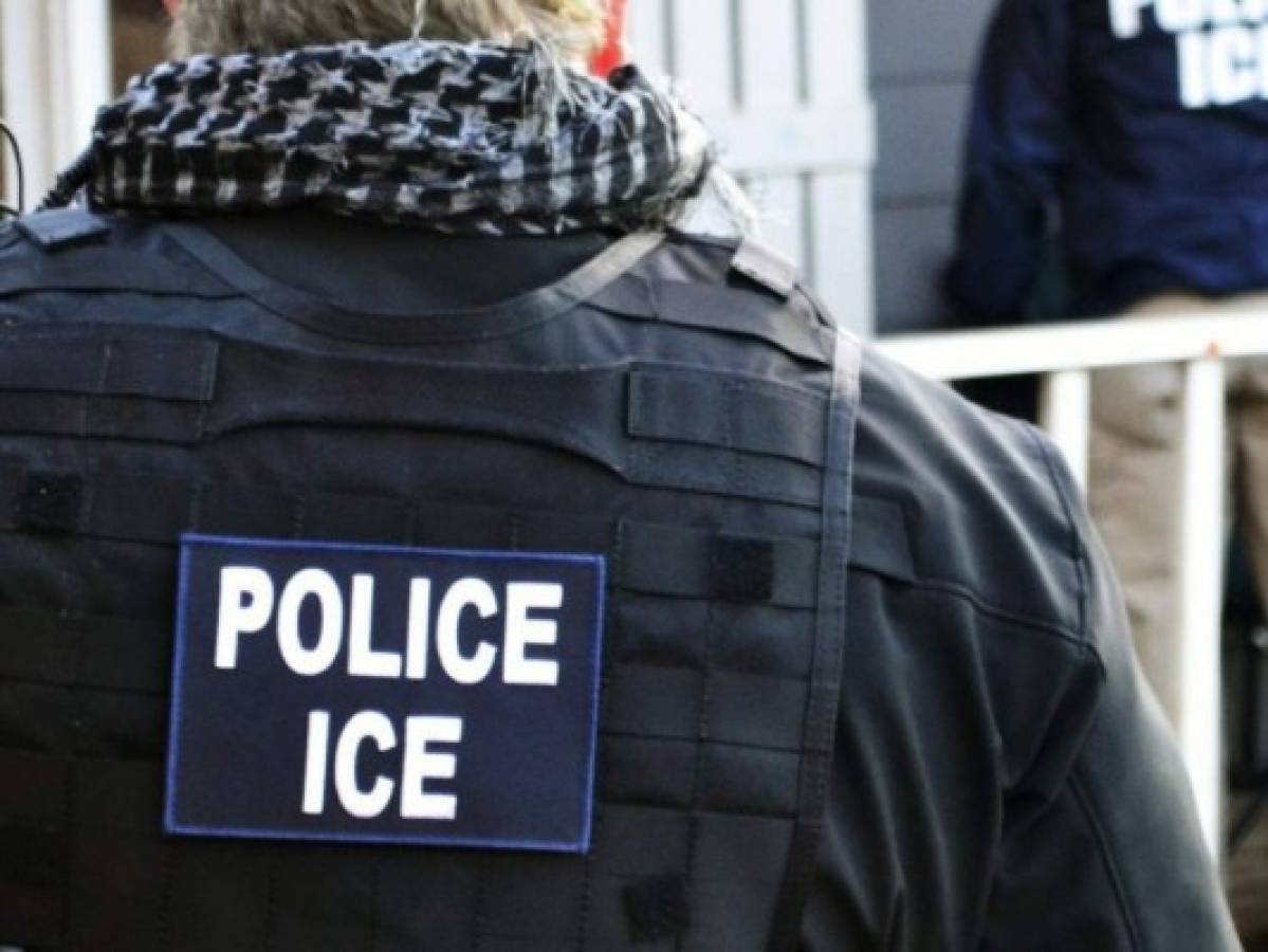 ¿Qué hacer si agentes de ICE llegan a su centro de trabajo?