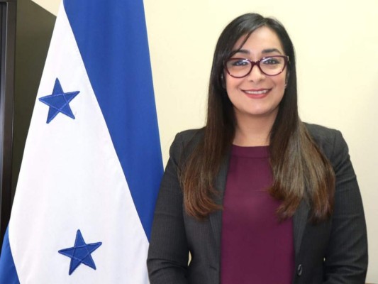 Nombran a nueva directora de Protección al Hondureño Migrante