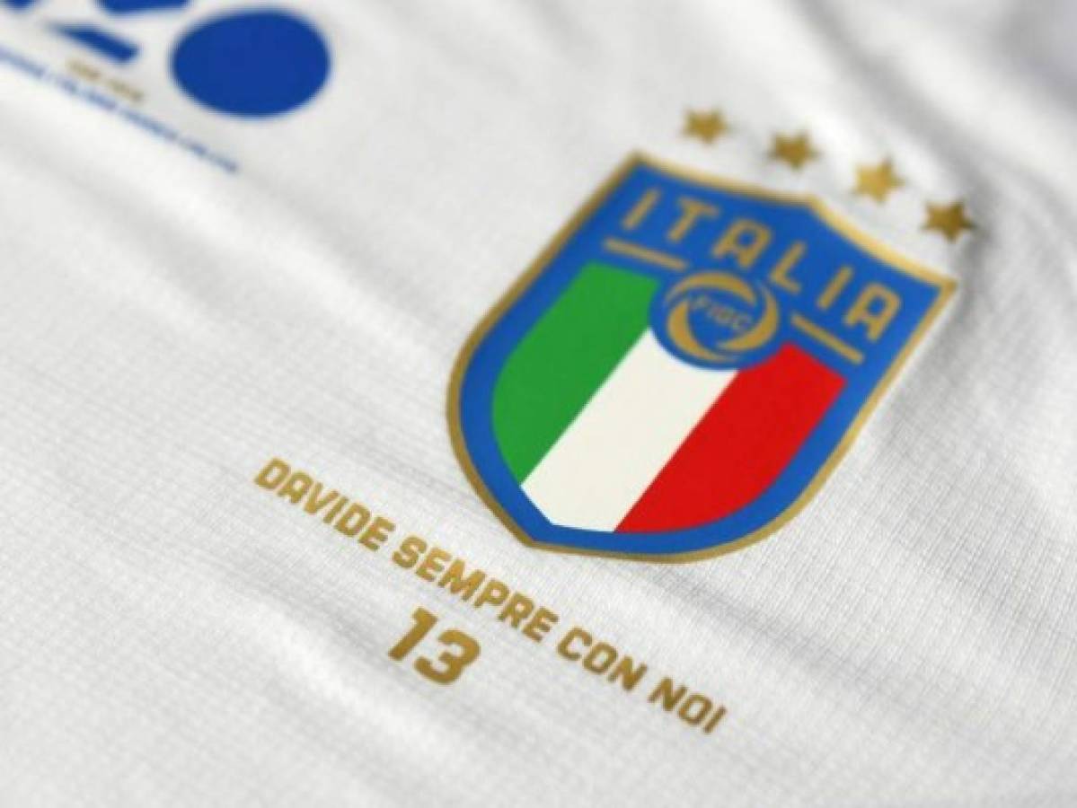 La camiseta de Italia contra Argentina lleva un recuerdo a Davide Astori