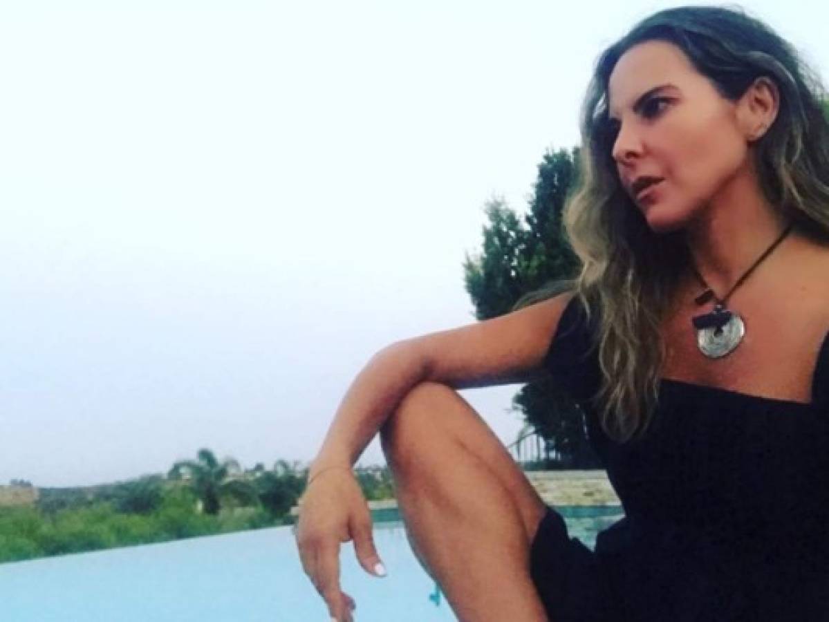 Las sensuales fotos de Kate del Castillo en traje de baño durante sus vacaciones en Ibiza