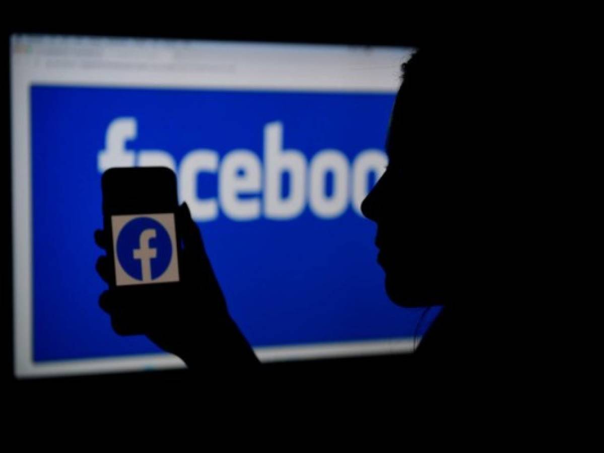 Facebook intenta atraer a los jóvenes con un fondo de mil millones de dólares