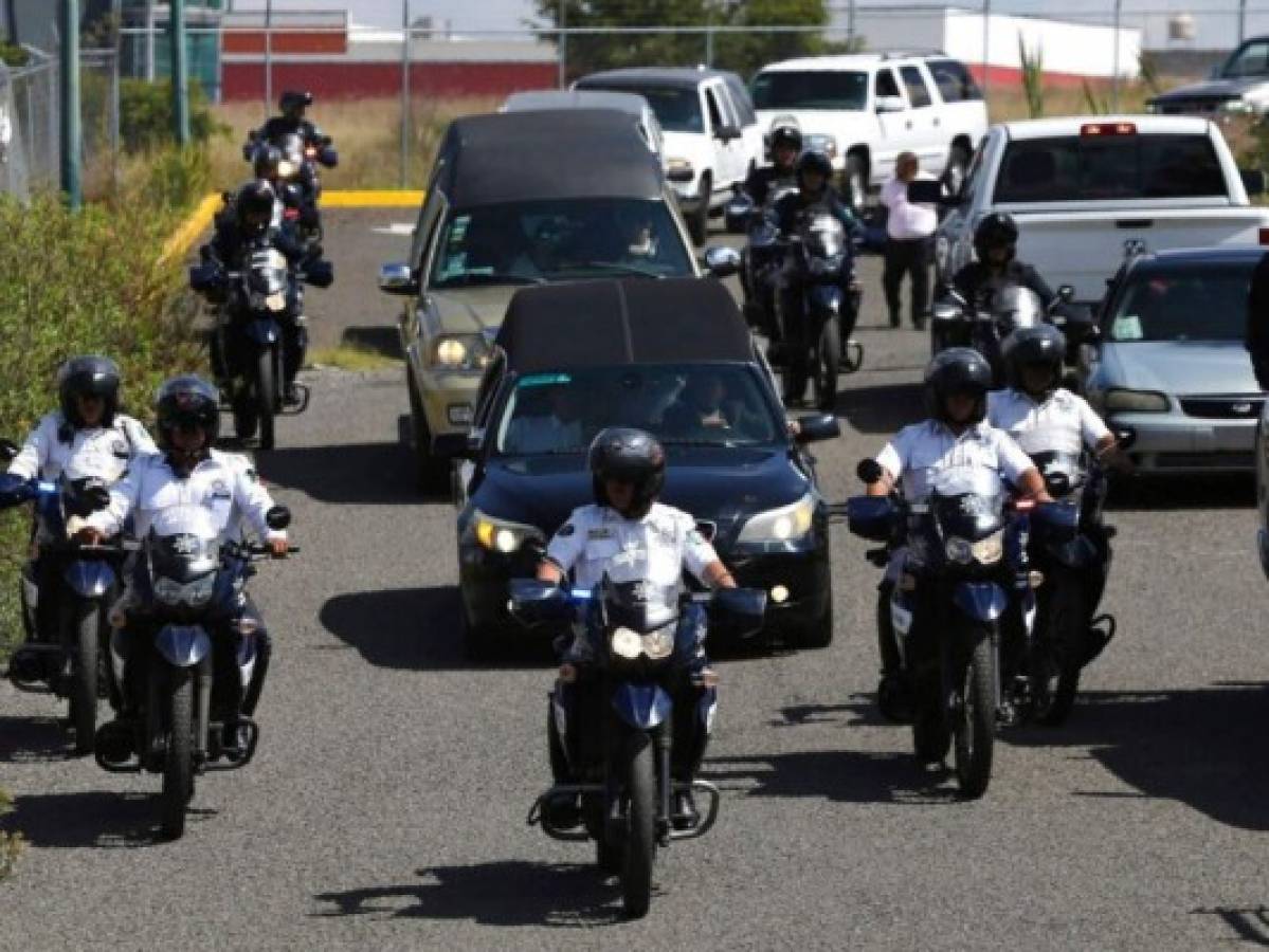 Molestia entre familiares de policías asesinados en México