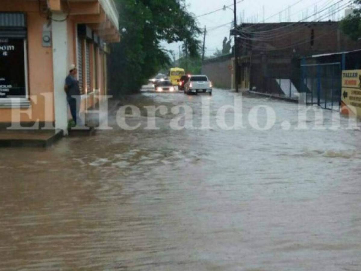 Continúa alerta amarilla por 24 horas para dos departamentos de Honduras