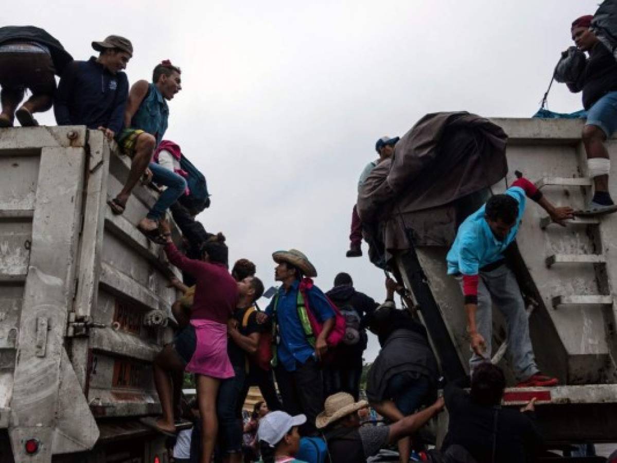 Caravana migrante avanza por estado mexicano de Veracruz rumbo a Estados Unidos
