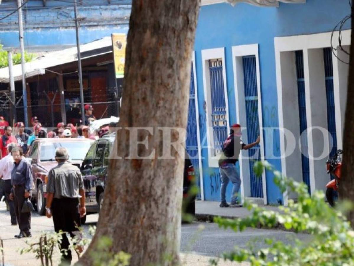 Prende fuego a sede del Partido Nacional en Comayagüela