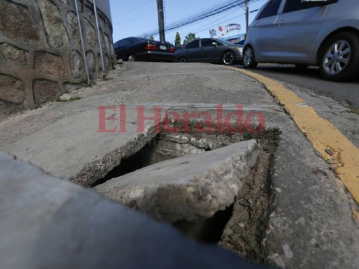 Tragante en mal estado es una amenaza para los capitalinos en la colonia Payaquí