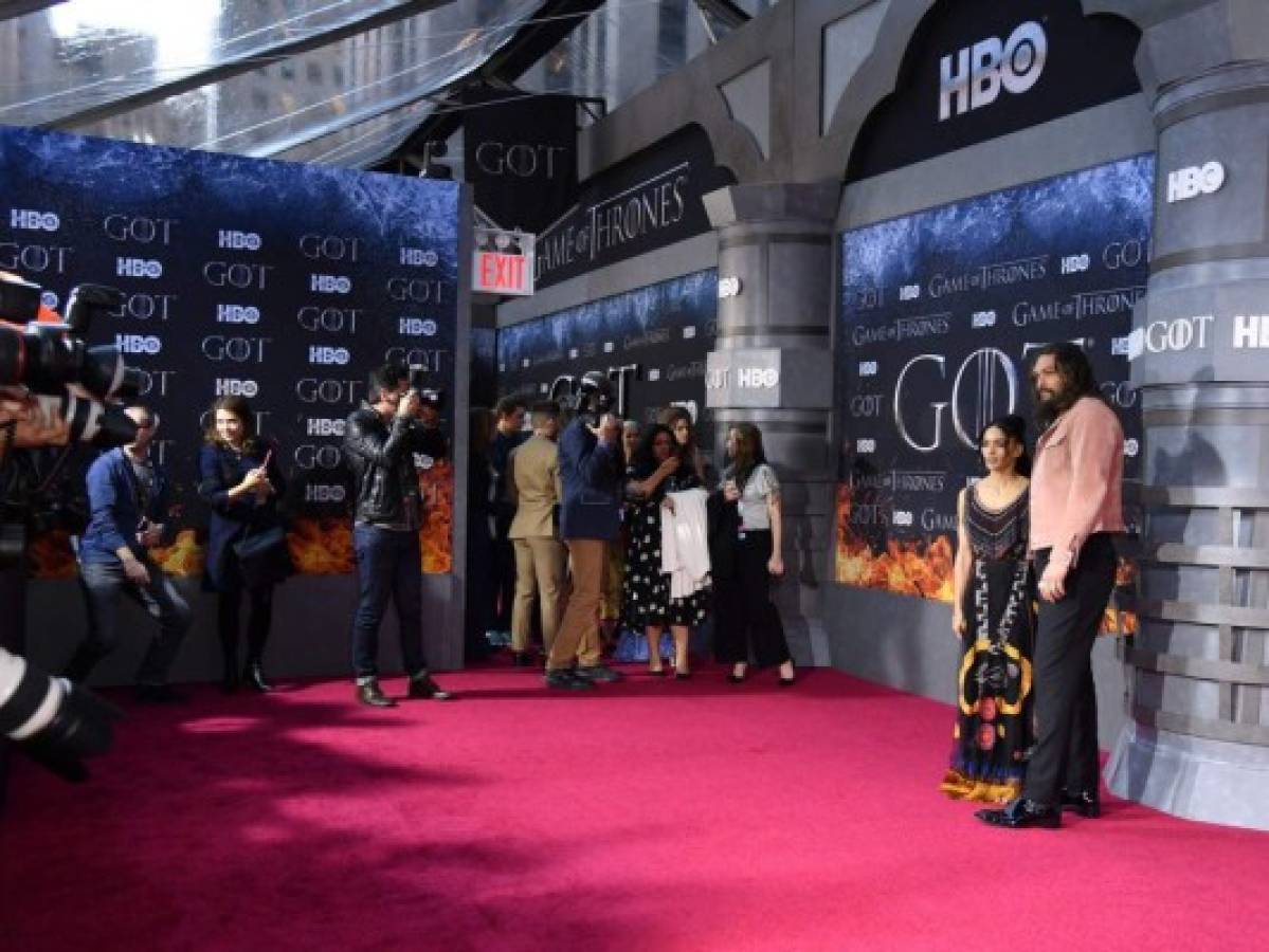 Alfombras rojas de Hollywood tendrán que convivir con la pandemia